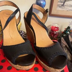 Black leather SIZE 10 platform wedge sandal